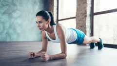 40～50代の女性の体に「プランク」運動がもたらす効果